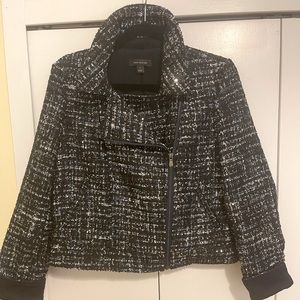 Ann Taylor size 8. Navy w some “sparkle”. Great for the holidays or with jeans.